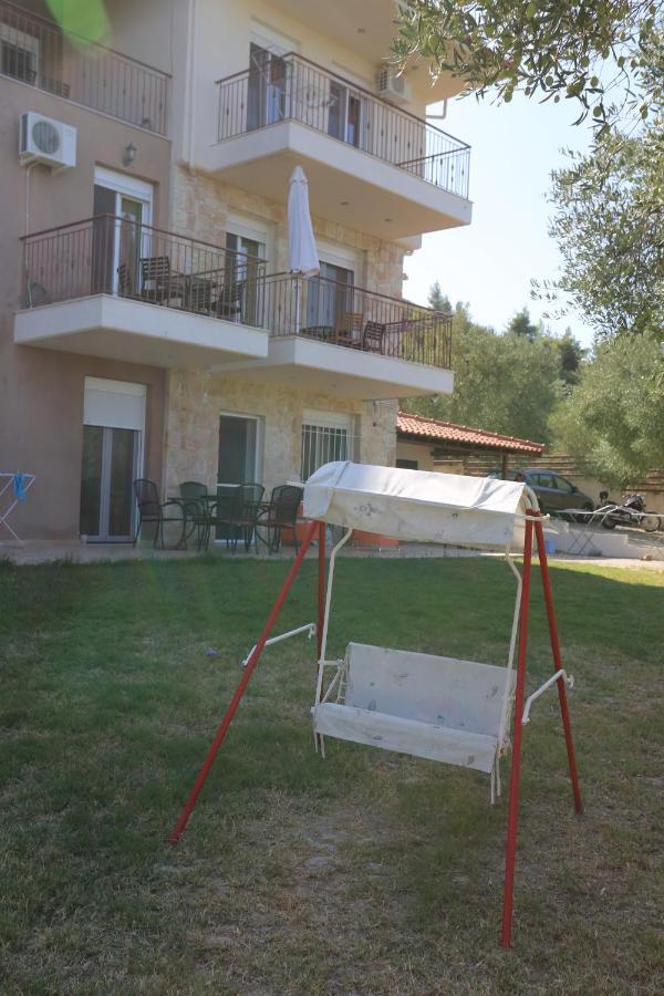 Melimaria Villa Pefkochori Bagian luar foto